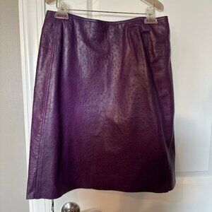 Sl48 - SAX 5TH AVENUE PURPLE VIOLET  OSTRICH LEATHER  SKIRT WITH SIDE ZIP. SZ10